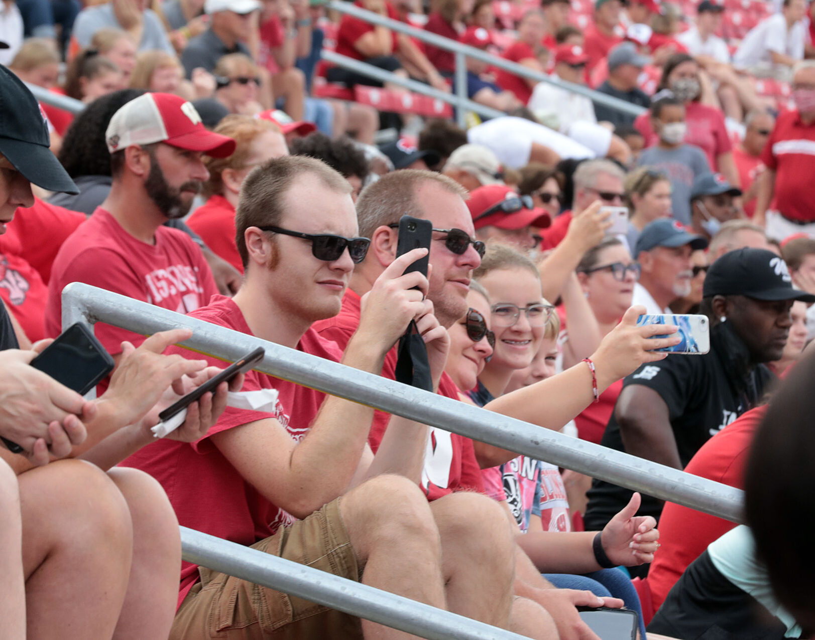 Badgers fans capture practice action